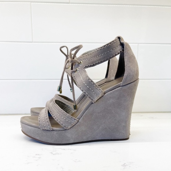 Juicy Couture Dennie Suede Wedges - Picture 3 of 16